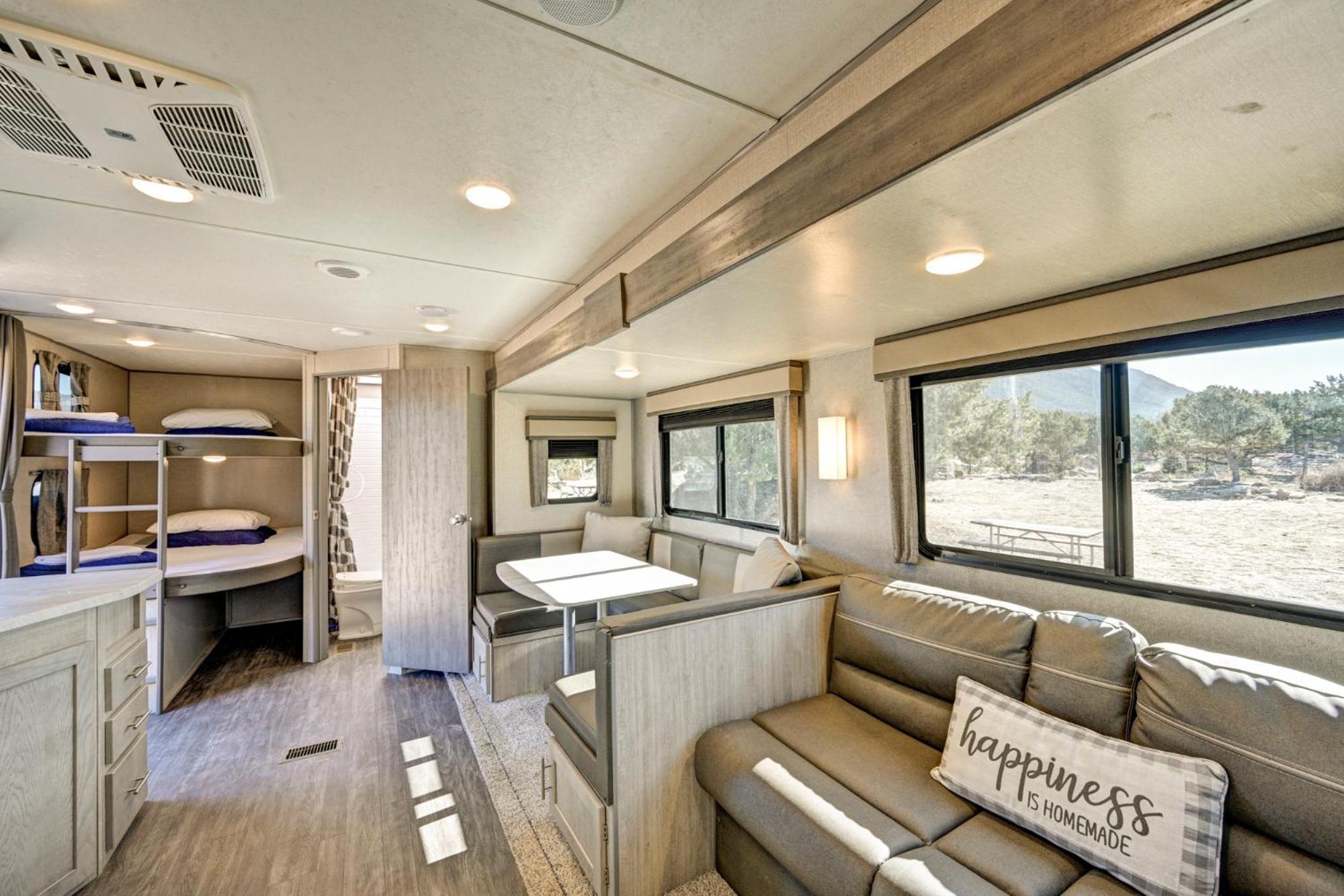 فندق Snowy Peaks Rv Park بوينا فيستا الغرفة الصورة